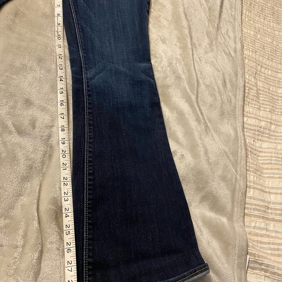 Lots and lots of jeans - Picture 11 of 16